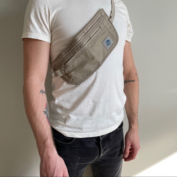 SOLD Vintage Eagle Creek Travel Wallet Fanny Pack - Picture 2 of 9